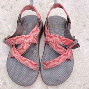coral chacos!